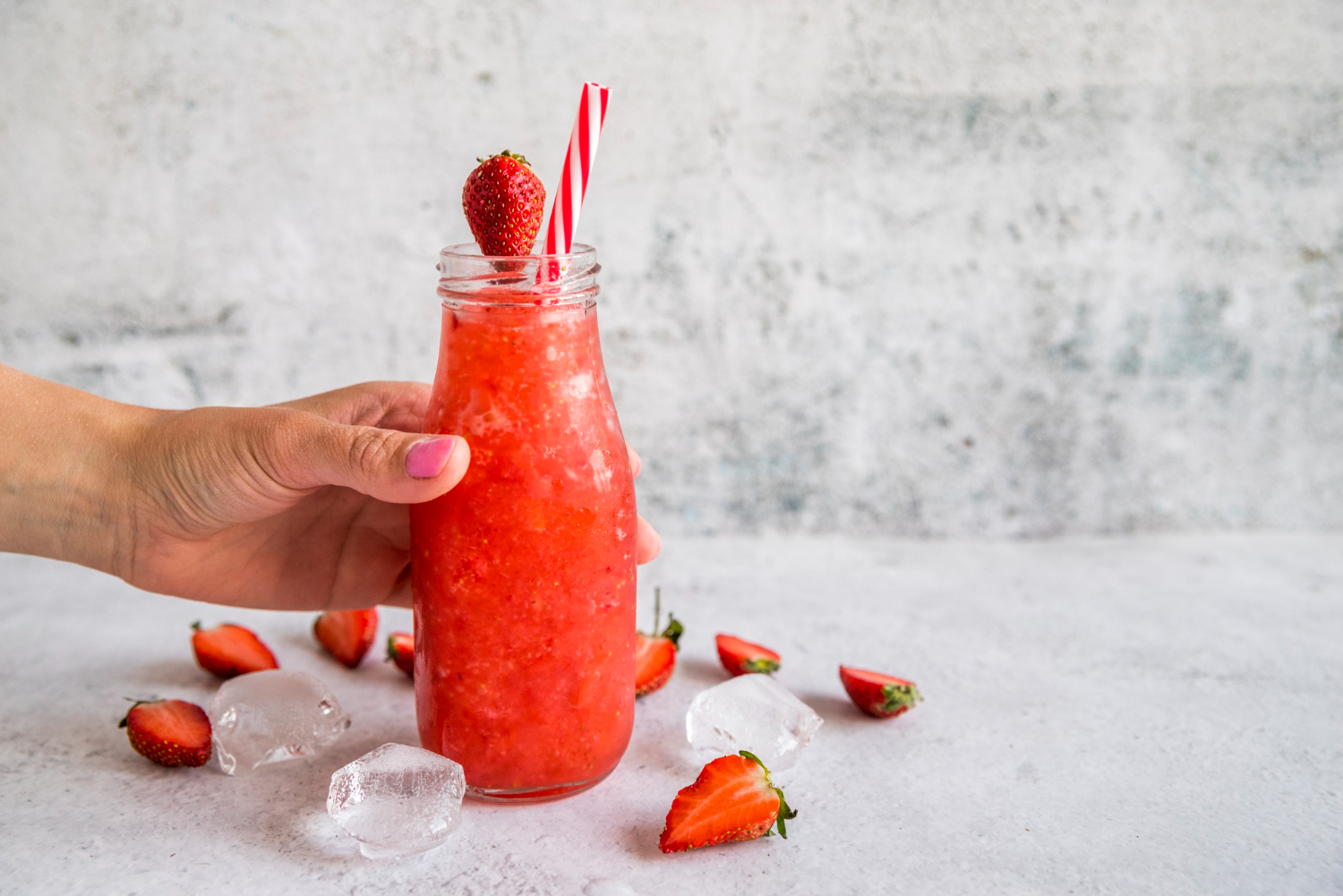 Strawberry Smoothie Recipe: A Refreshing and Healthy Treat