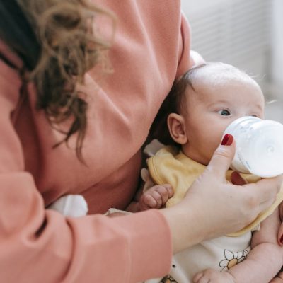 Complete Guide to Flying with a Newborn