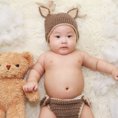 when babies start seeing